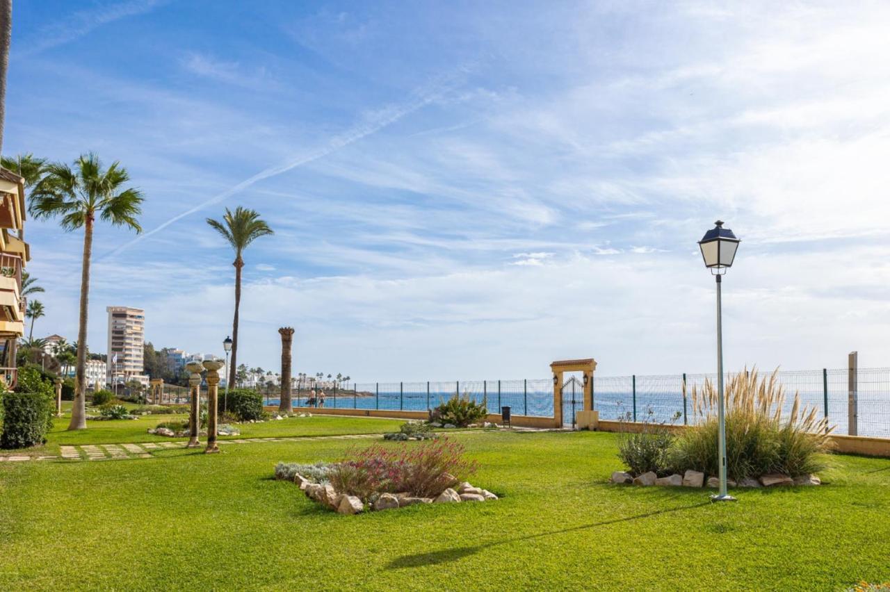 Holidays2Mijas Costa Lubina Del Sol Frontline Beach, Pool, Terrace, Seaview & Parking Ситио-де-Калаонда Экстерьер фото